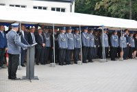 Komendant Wojewódzki Policji w Łodzi wygłasza okolicznościowe przemówienie.